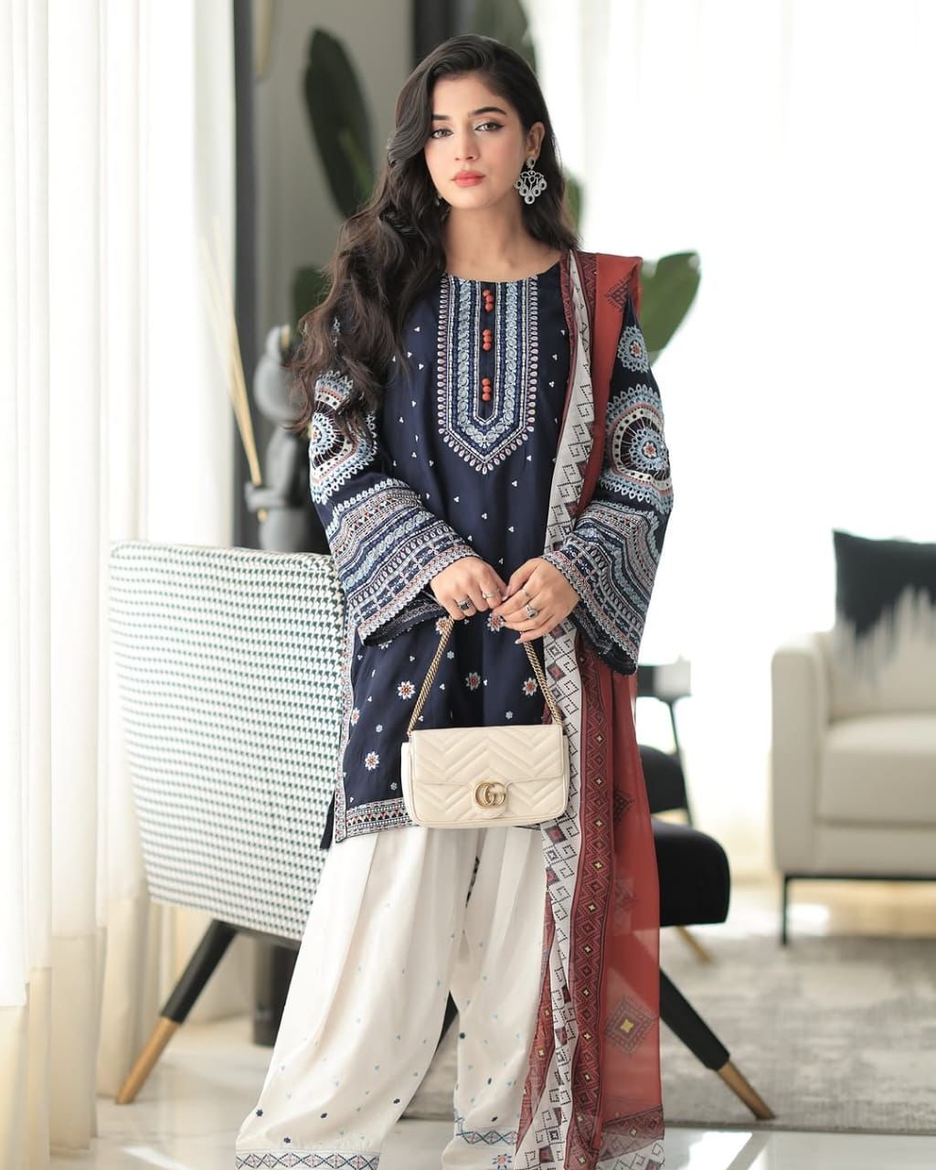 LAIBA KHAN HIT CODE