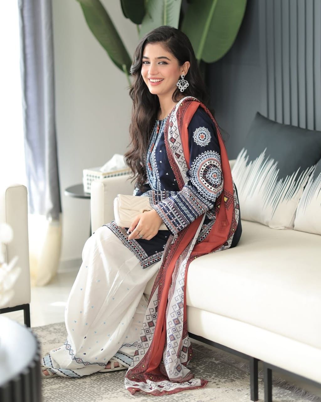 LAIBA KHAN HIT CODE