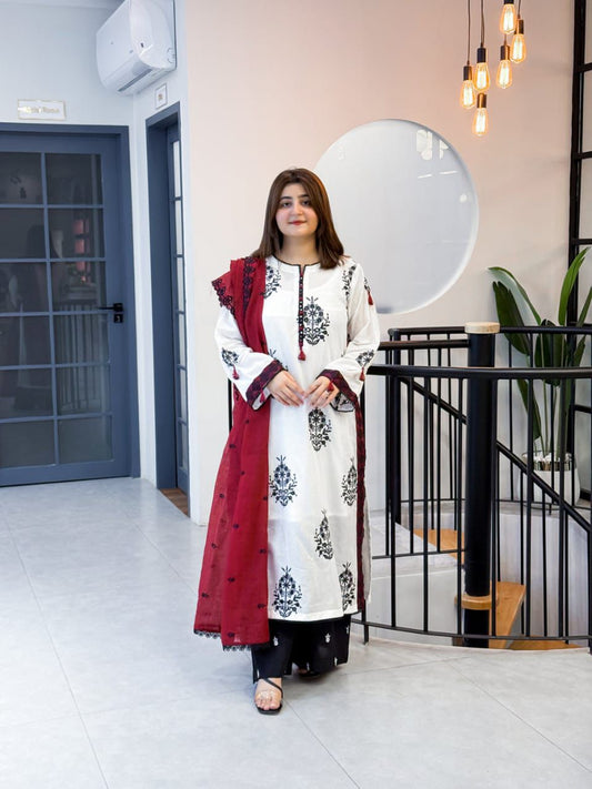 UMZAY LUXURY EMBROIDERED 3PC