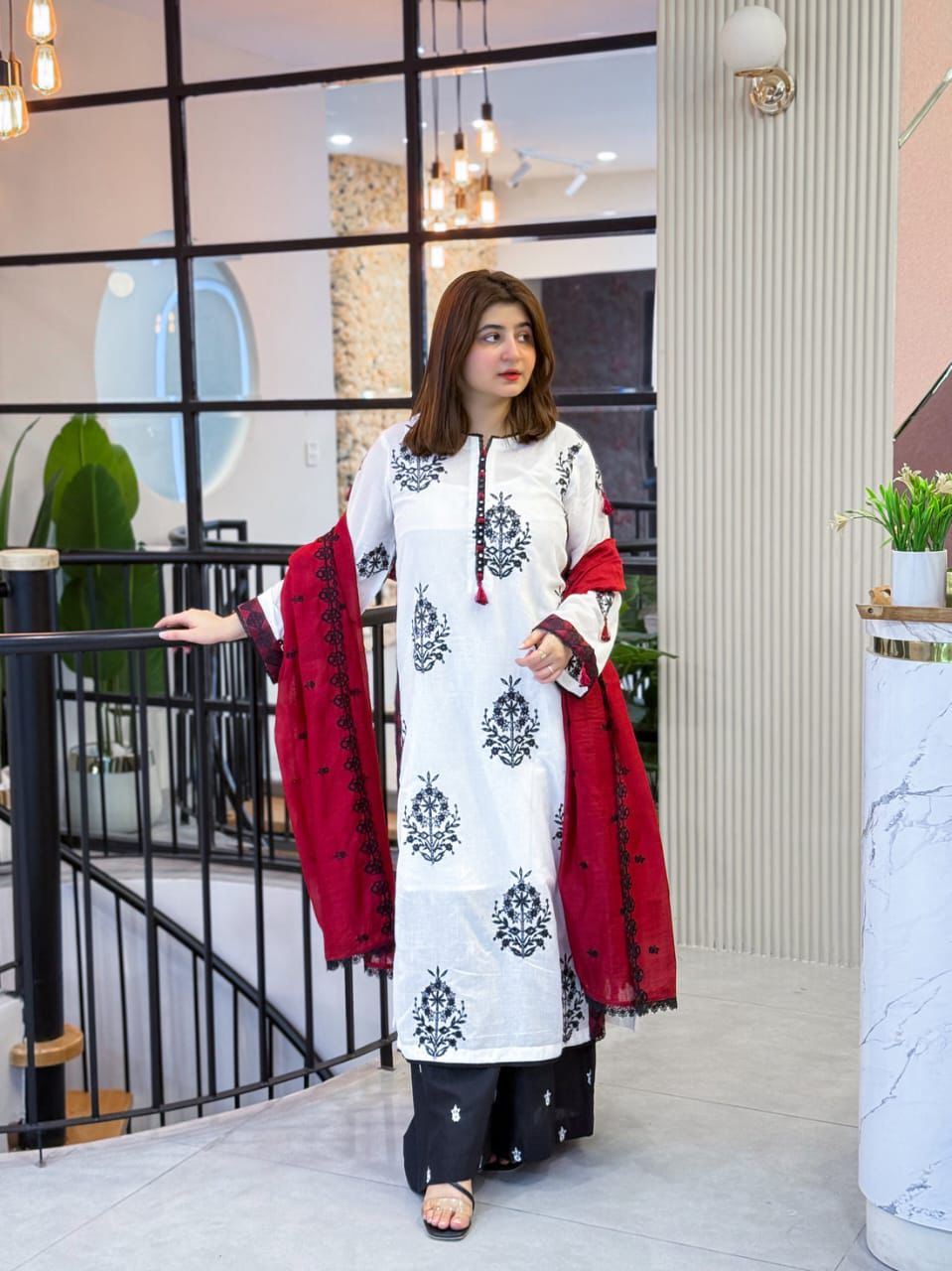 UMZAY LUXURY EMBROIDERED 3PC
