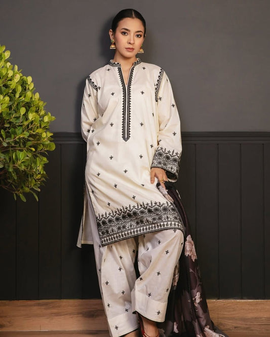 ZARA SHAHJAHAN OFFWHITE LUXURY EMBROIDED 3PC WITH LUXURY PRINTED VOIL DUPATTA