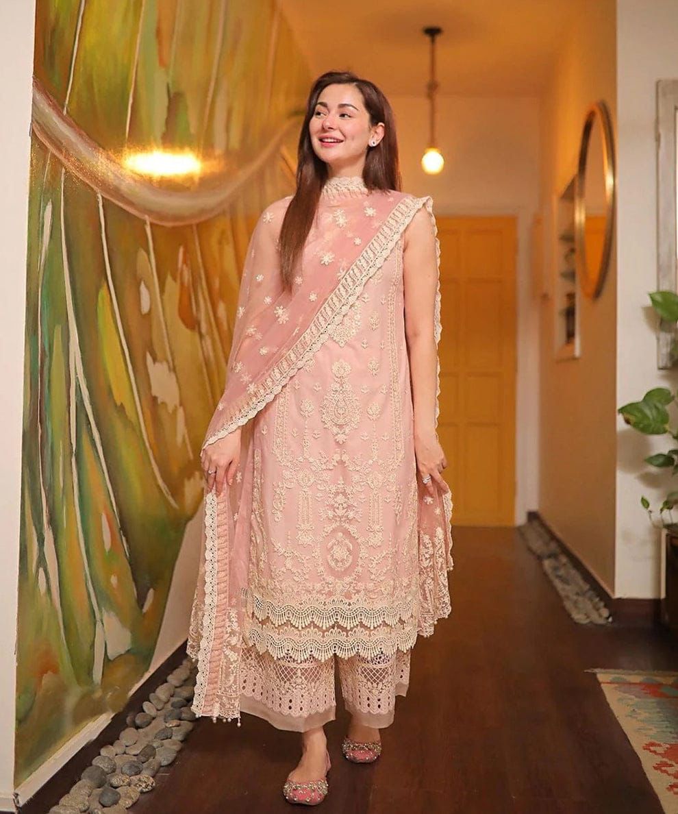 HANIA AMIR LUXURY LAWN EMBROIDED FANCY ARTICLE WITH FANCY EMBROIDED ORGANZA DUPATTA